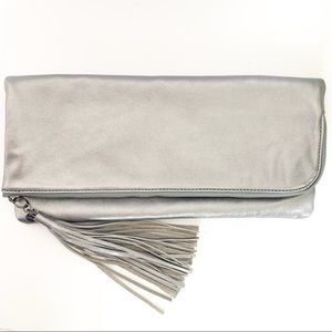 HOBO raine silver clutch